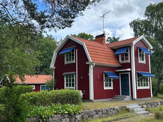 Mysig röd/vit stuga i småland - Bild 21