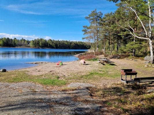 Strömmadal Värmdö Nära badsjö - Bild 49