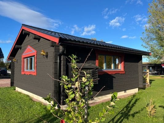 Mysig timmerstuga belägen i Bonäs vid Orsasjön - Bild 2