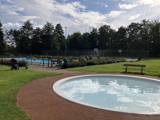 Stuga i Skåne med tillgång till pool & tennisbana - Bild 5