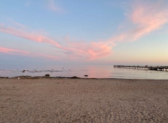 Mysig stuga med toppläge vid Skrea strand - Bild 7