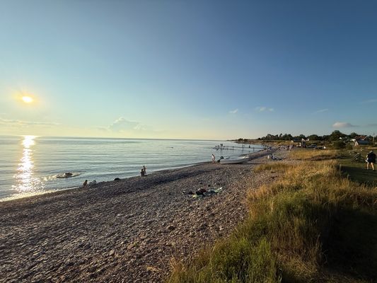 Insynsskyddad stuga i Djupvik/Lofta med stor tomt. - Bild 13