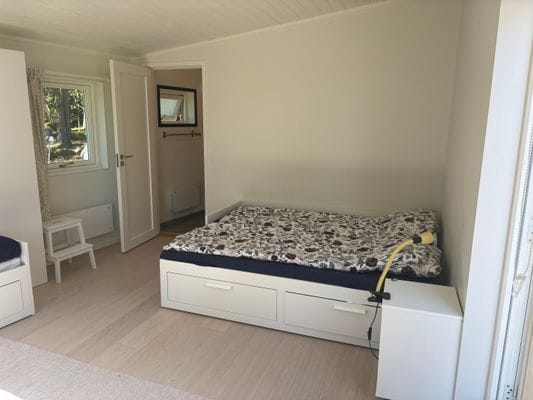 Säng 1 i attefallshuset