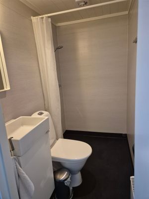 Attefallsstuga i Drag, havs och skogsnära - Bild 4