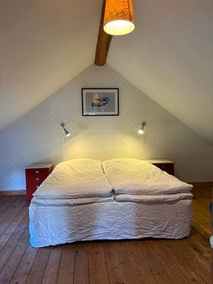 Sovrum 2 övervåningen