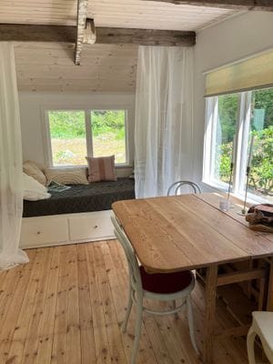 Idyllisk liten stuga vid Gamla Malmsjön - Bild 3