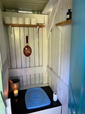 Idyllisk liten stuga vid Gamla Malmsjön - Bild 10