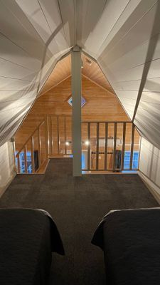 Semesterhus vid sjön med pool och elbåt - Bild 12