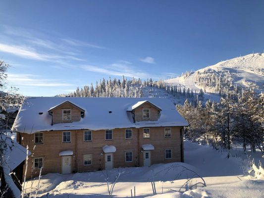 VILLA SKALSVALLEN, Skalets torg, inomhusbordtennis - Bild 4