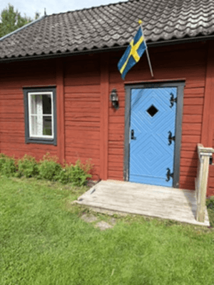 Äldre charmigt hus med stor trädgård - Bild 8