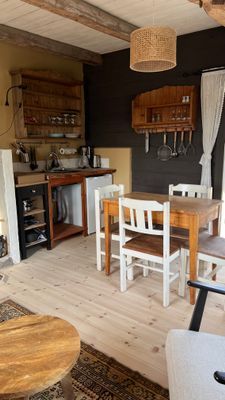 Mysig timmerstuga med kamin i södra Värmland - Bild 6