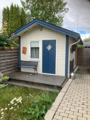 Friggebod med ett dubbelrum.