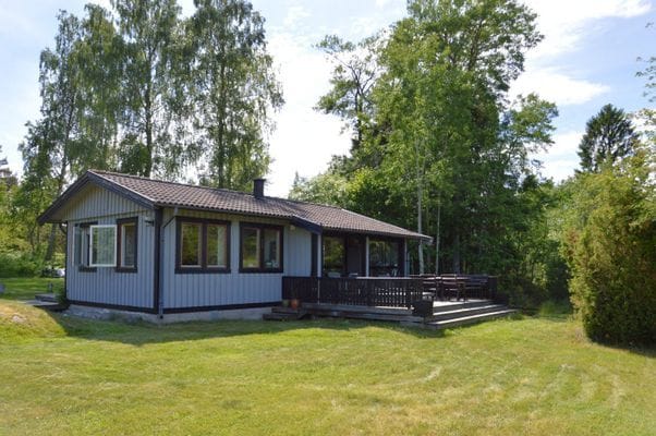 Golfvägen Ingarö, Sjöglimt nära golfbana