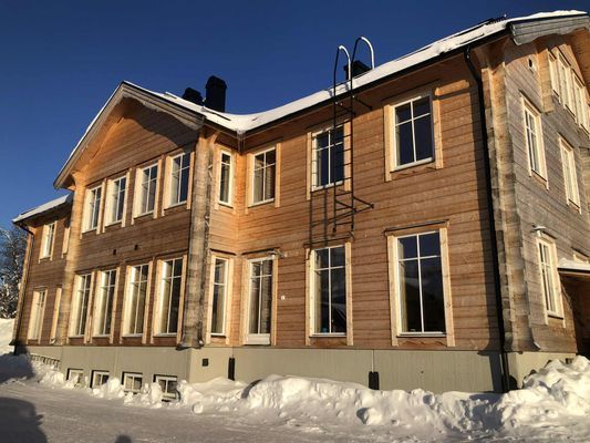 VILLA SKALSVALLEN, Skalets torg, inomhusbordtennis - Bild 10