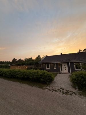 Modern villa med uppvärmd pool nära havet - Bild 4