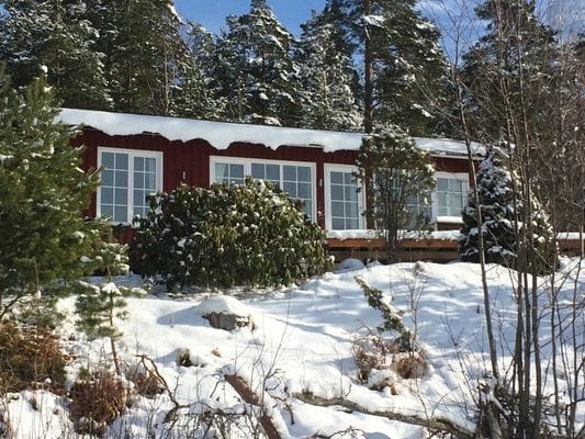 Hus Kilstrand vid sjökanten av Sävensjön - Bild 8