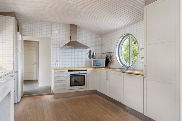 Spektakulär sjötomt, egen bastu, panorama utsikt - Bild 36
