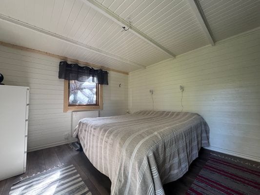 Mysig stuga med nyrenoverat sovrum nära Mälaren - Bild 29