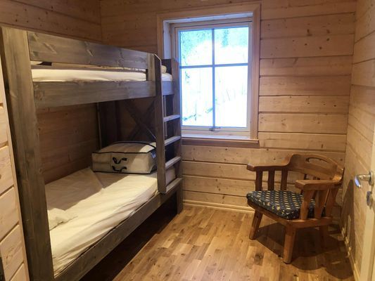 VILLA SKALSVALLEN, Skalets torg, inomhusbordtennis - Bild 65