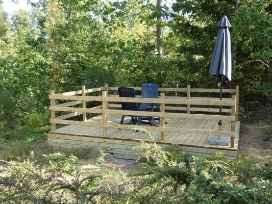 Nyrenoverad stuga i Saleboda med utsikt över sjön - Bild 5