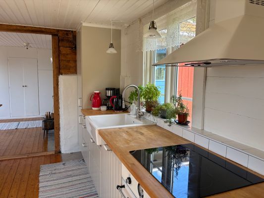 Charmigt skärgårdshus – egen brygga & badplats - Bild 16