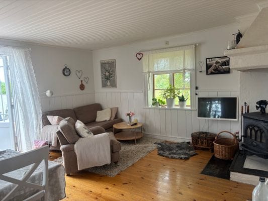 Mysigt litet hus nära naturen - Bild 6