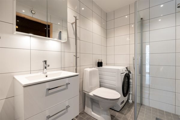 Nedanvåning - Badrum 1