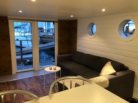 Husbåt mitt i Karlskrona - Bild 10