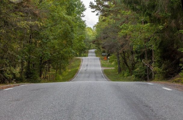 Sommaridyll på Adelsö: modern stuga nära Mälaren - Bild 3