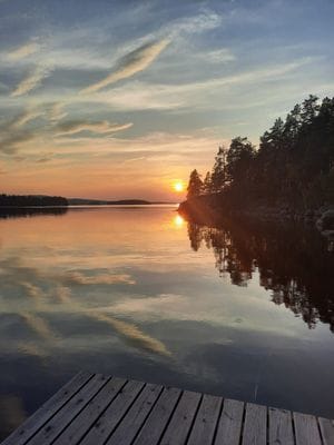 Lugn och ro vid sjö - Bild 15