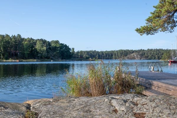Nybyggt skärgårdshus, privat brygga och sandstrand - Bild 54