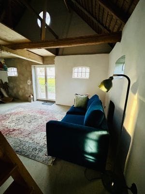 Studio m etage fritt läge i charmig Skånegård - Bild 43