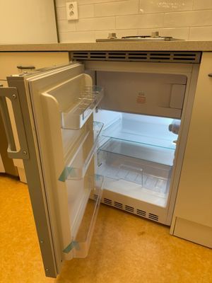 Kyl med litet frysfack.