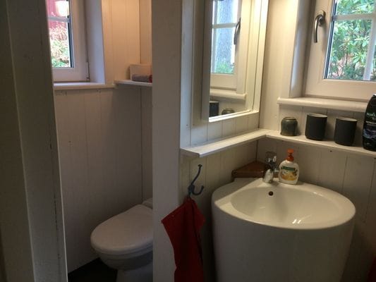 Hus Kilstrand vid sjökanten av Sävensjön - Bild 26