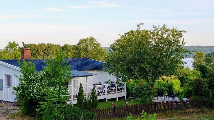 Charmig villa med sjöutsikt över Anten – Gräfsnäs - Bild 8