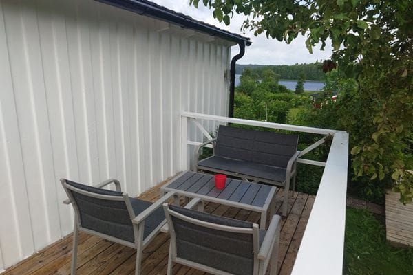 Charmig villa med sjöutsikt över Anten – Gräfsnäs - Bild 10