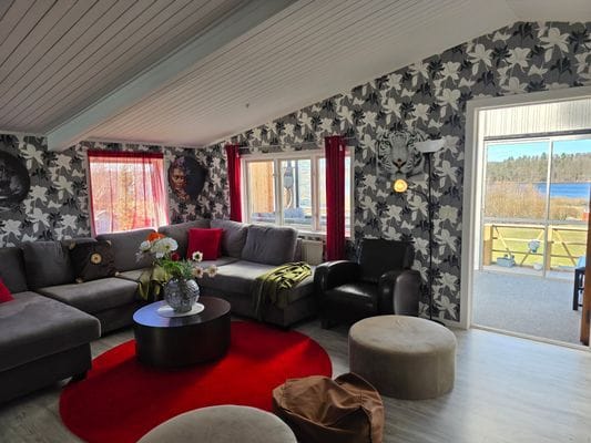 Charmig villa med sjöutsikt över Anten – Gräfsnäs - Bild 9