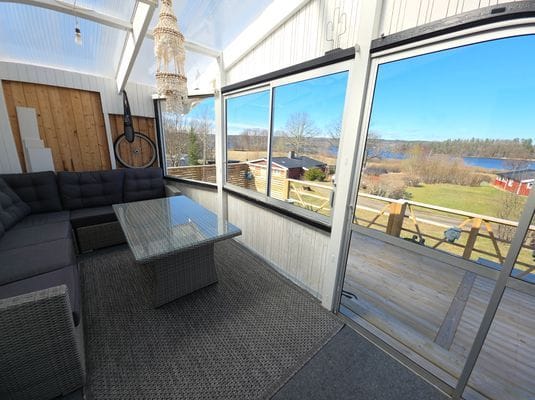 Charmig villa med sjöutsikt över Anten – Gräfsnäs - Bild 11