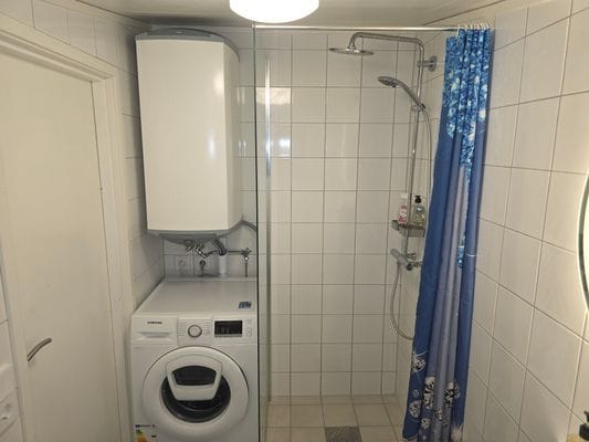 Charmig villa med sjöutsikt över Anten – Gräfsnäs - Bild 14