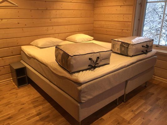 VILLA SKALSVALLEN, Skalets torg, inomhusbordtennis - Bild 66