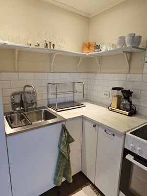 Modern stuga i lantlig miljö med härlig kvällssol - Bild 12