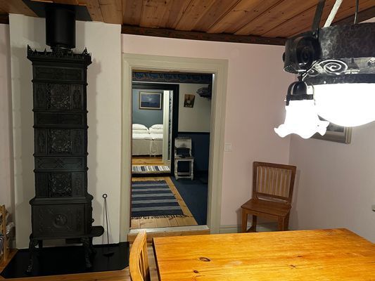 Järvsöbacken 5 km, Harsa 12 km. Diskmaskin. Kamin. - Bild 27