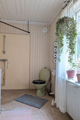 Torp i skogen med högt, tyst & soligt läge - Bild 9