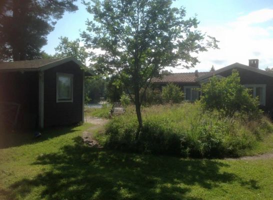 Landställe på Högmarsö med sjötomt - Bild 3