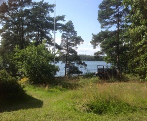 Landställe på Högmarsö med sjötomt - Bild 13