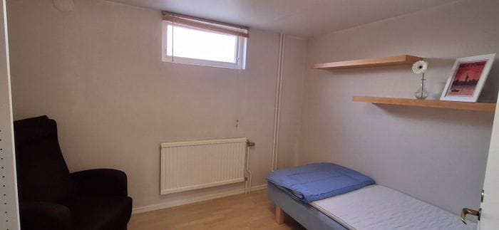 Sovrum 2 (90cm säng)