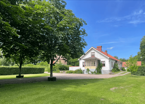 Vacker villa i skånsk slottsmiljö