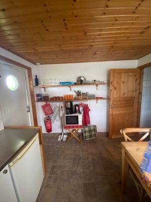 Del i charmigt gårdshus intill Östersjön - Bild 5
