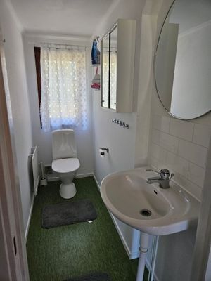 Stuga med fiske och bad vid sjö - Bild 5