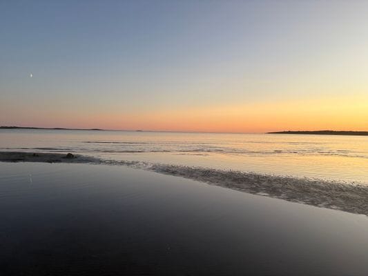 Magiska solnedgångar från stranden i Kärradal
